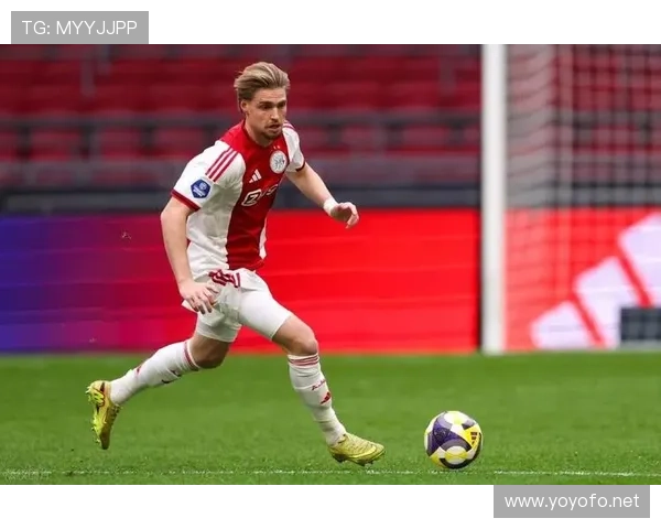 阿贾克斯荷甲竞争力明显下滑,争冠形势持续承压 阿贾克斯荷甲竞争力明显下滑,争冠形势持续承压