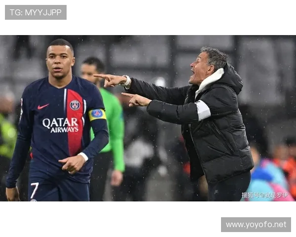 巴黎圣日耳曼战术混乱与更衣室矛盾加剧,豪门稳定性面临考验